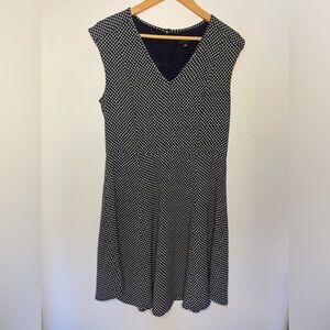 16-Ann Taylor Navy Blue Polka Dot A-Line Dress with Zipper Back Women’s Size 10
